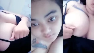 Bokep QueenNayla Pamerin Puting Toket Papaya