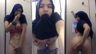 Bokep Hijab Sange di Kamar Mandi